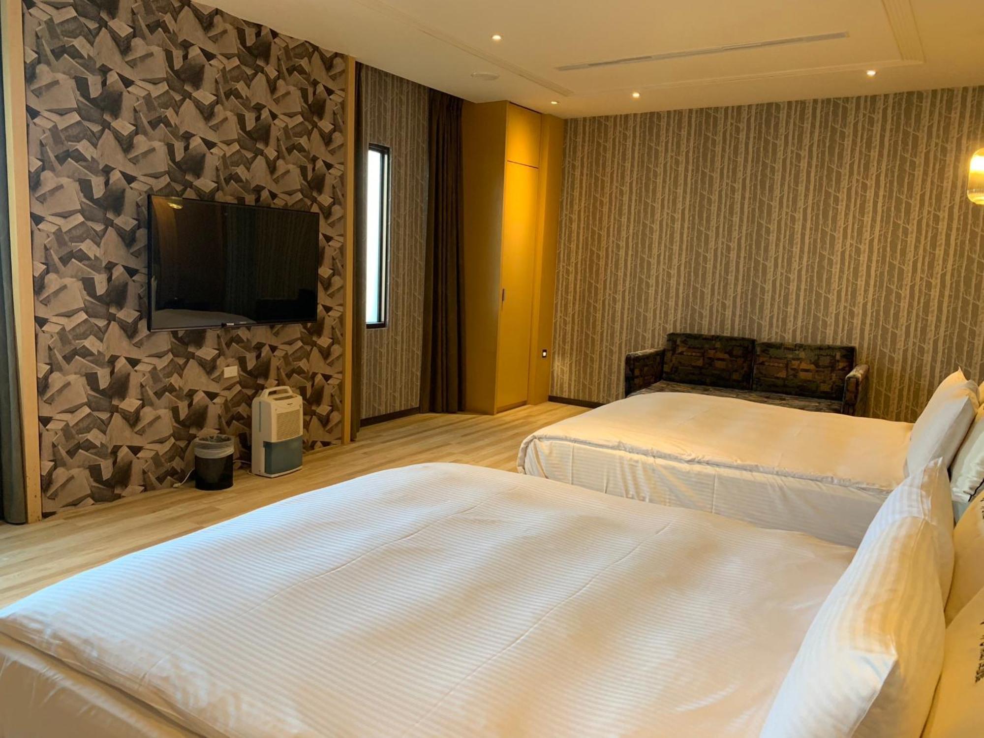 Aquarius Motel Taichung Exterior photo