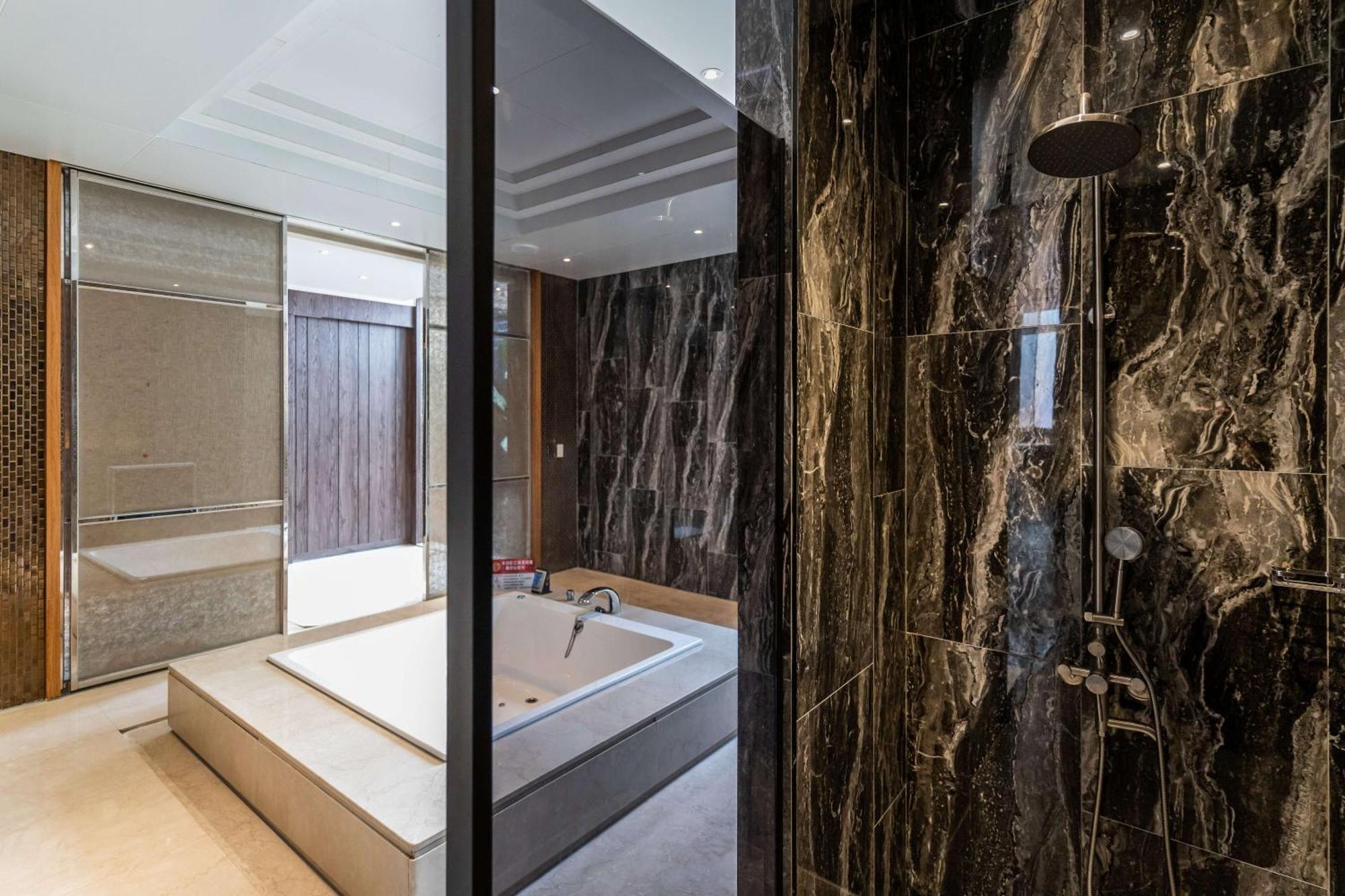 Aquarius Motel Taichung Exterior photo