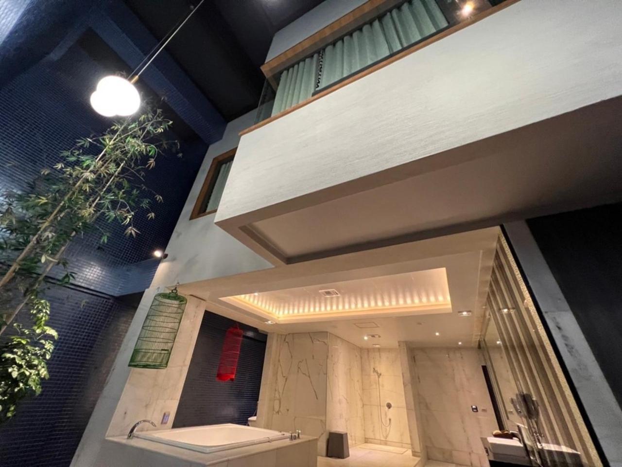 Aquarius Motel Taichung Exterior photo