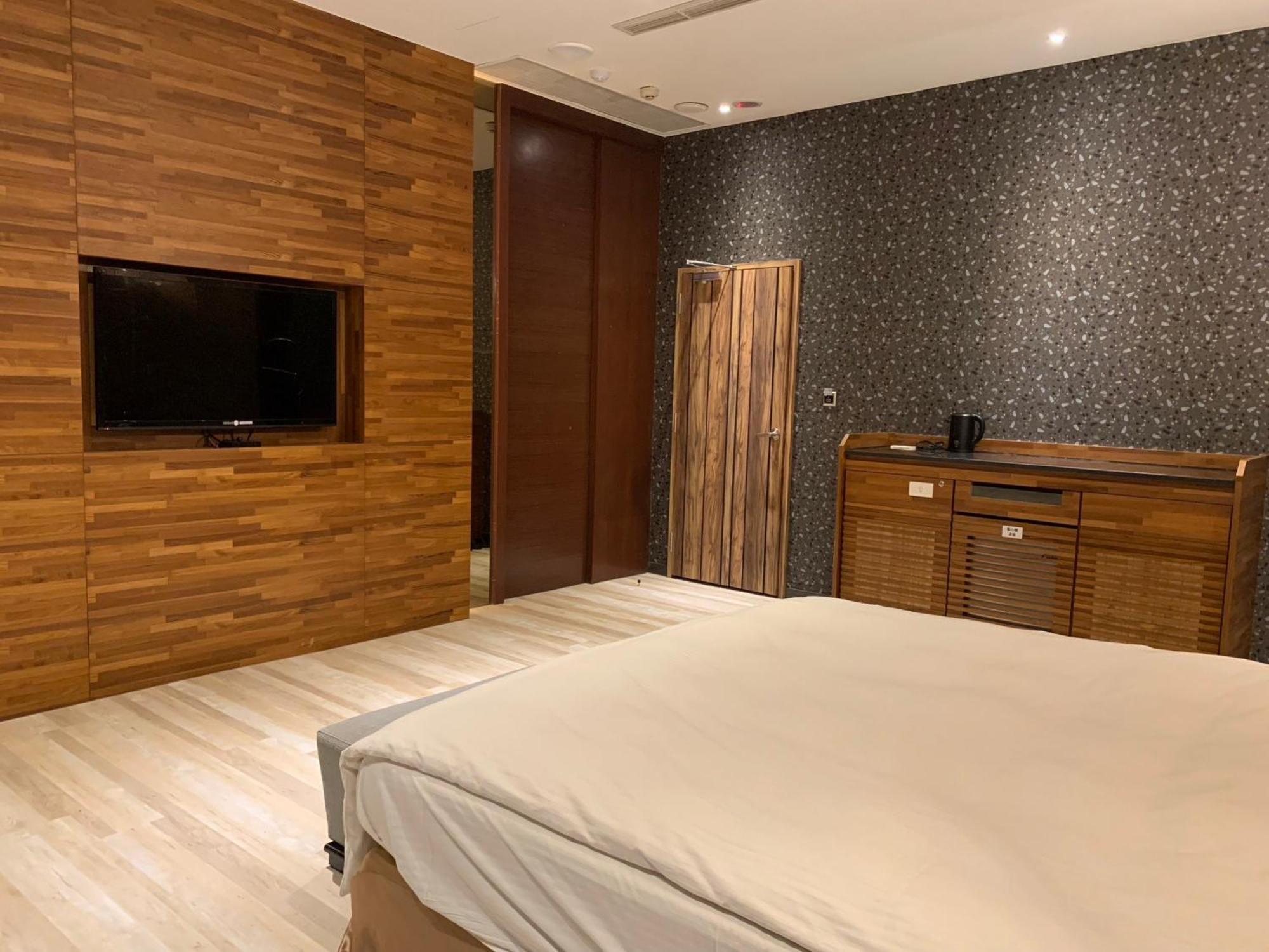 Aquarius Motel Taichung Exterior photo