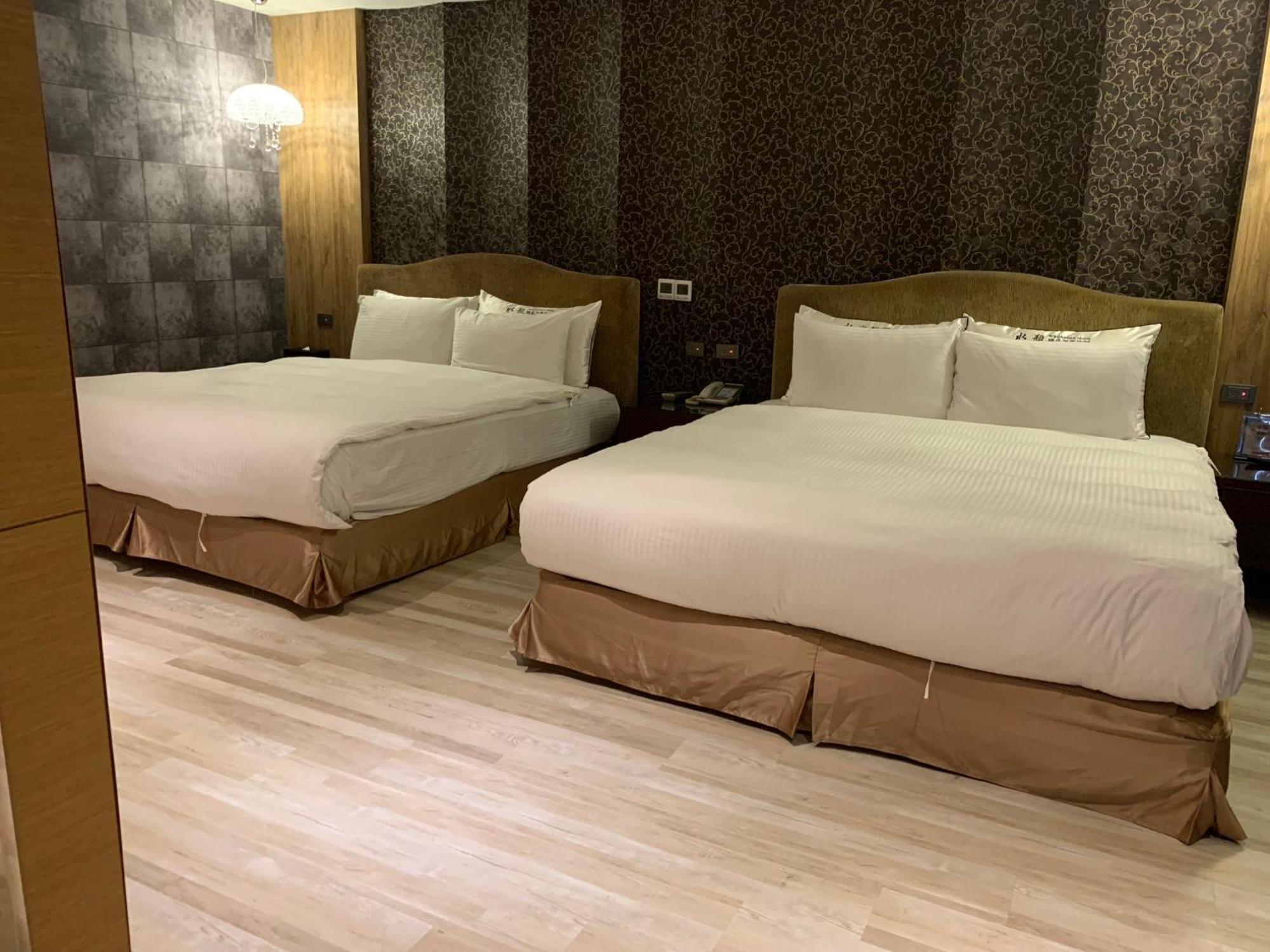 Aquarius Motel Taichung Exterior photo